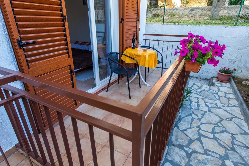 Villa Veca Starigrad Paklenica Exterior photo