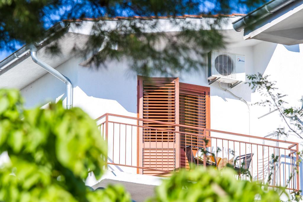 Villa Veca Starigrad Paklenica Exterior photo